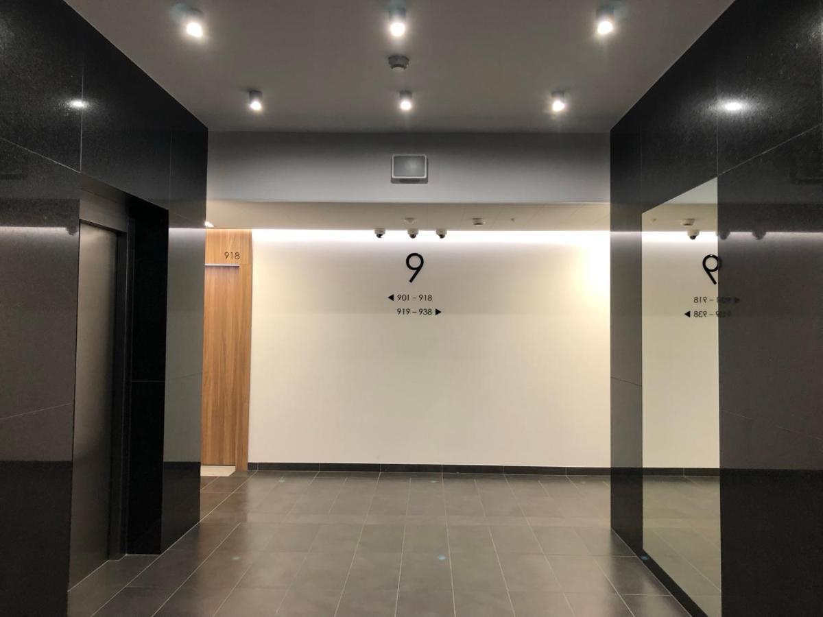 Apartament 9, Z Oddzielna Sypialnia! Varsóvia Exterior foto